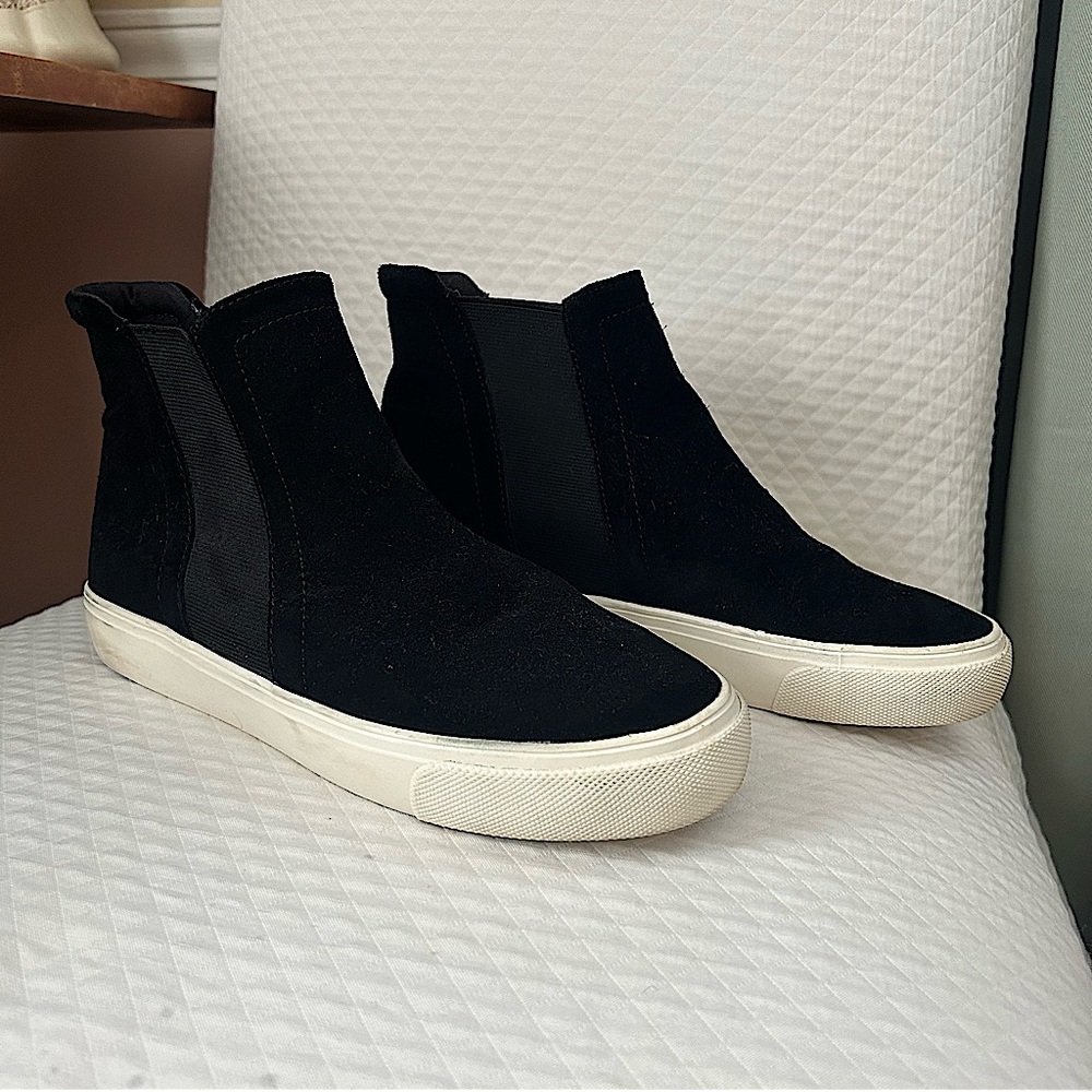 GAP Chelsea boot sneakers